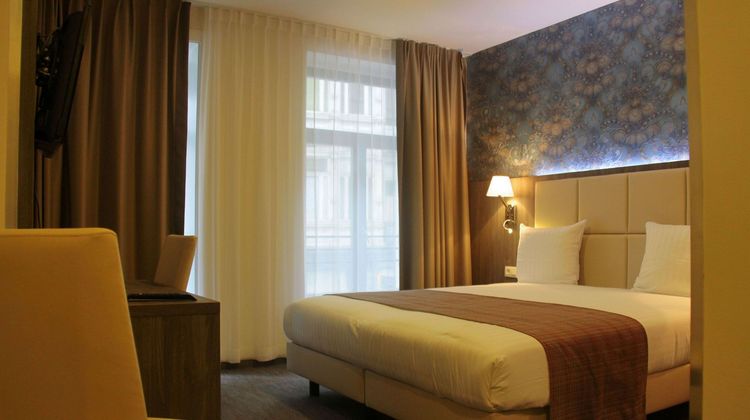 Dansaert Hotel Room