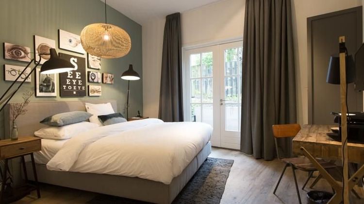 Eye Hotel Room