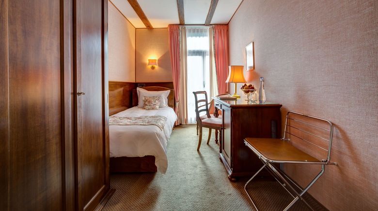 <b>Hotel Regina Room</b>. Images powered by <a href="https://www.leonardoworldwide.com/" title="Leonardo Worldwide" target="_blank">Leonardo</a>.