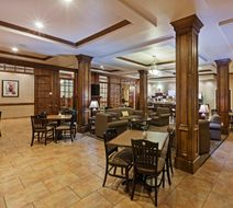 Holiday Inn Express & Suites Alvin Lobby