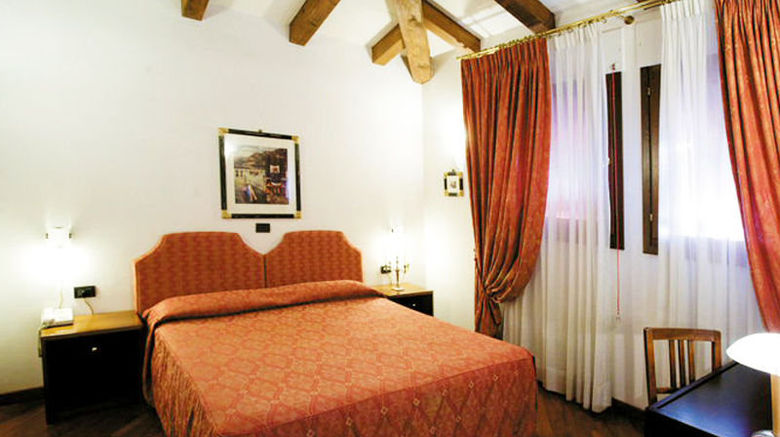 <b>Hotel Alla Rocca Suite</b>. Images powered by <a href="https://www.leonardoworldwide.com/" title="Leonardo Worldwide" target="_blank">Leonardo</a>.