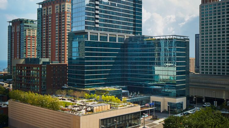 Loews Chicago Hotel Exterior