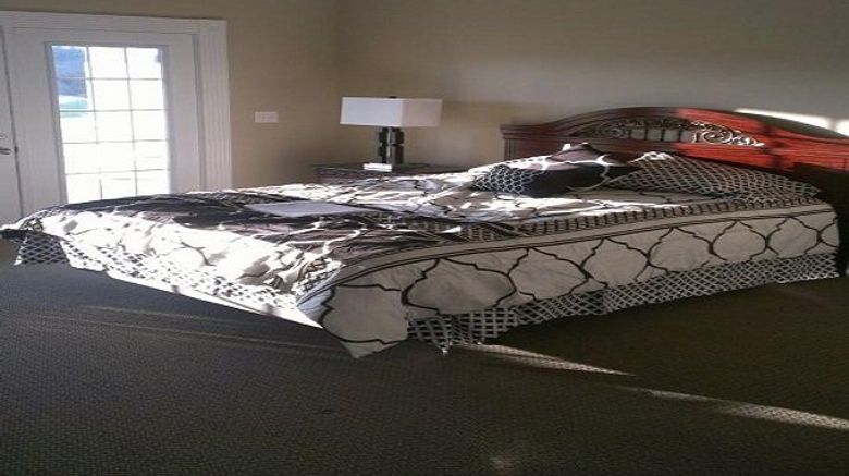 <b>Riverwatch Golf Club Suite</b>. Images powered by <a href="https://www.leonardoworldwide.com/" title="Leonardo Worldwide" target="_blank">Leonardo</a>.