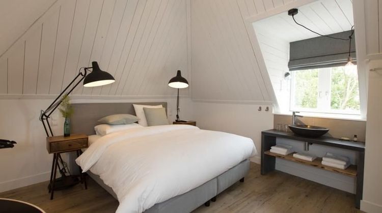 Eye Hotel Room