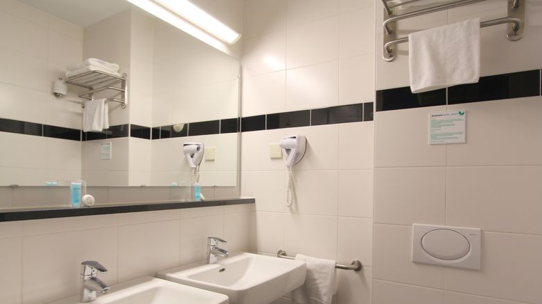 <b>Bastion Hotel Utrecht Room</b>. Images powered by <a href="https://www.leonardoworldwide.com/" title="Leonardo Worldwide" target="_blank">Leonardo</a>.
