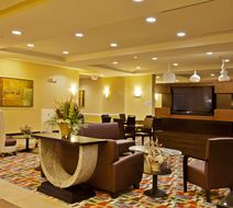 Holiday Inn Express Hotel & Suites Lobby