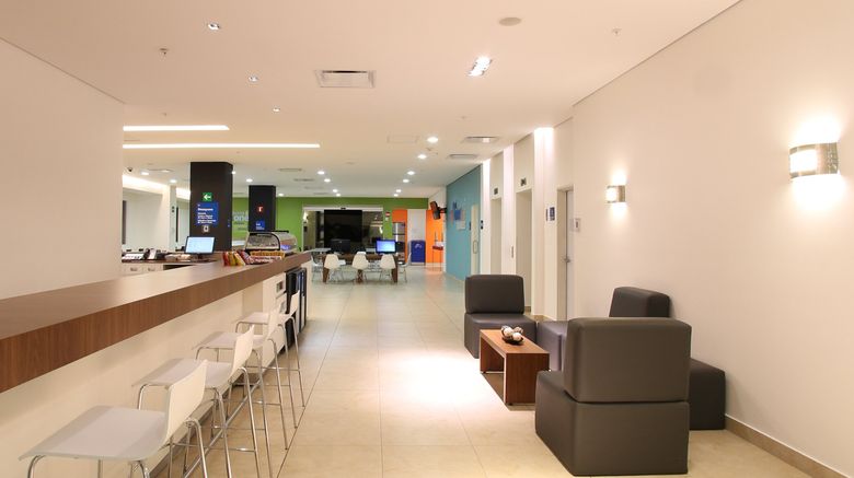 <b>One Cuernavaca Lobby</b>. Images powered by <a href="https://www.leonardoworldwide.com/" title="Leonardo Worldwide" target="_blank">Leonardo</a>.