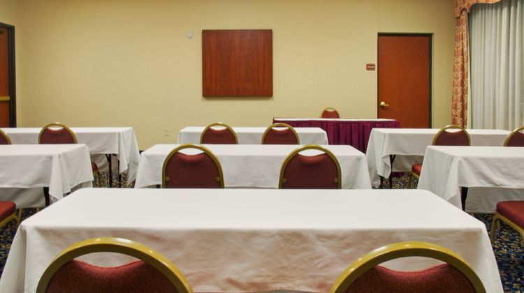 Holiday Inn Express & Stes Memorial Park Meeting