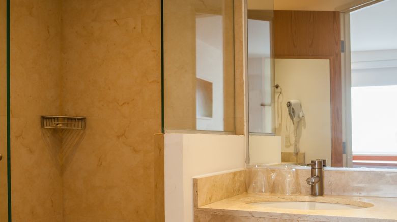 <b>One Cuernavaca Room</b>. Images powered by <a href="https://www.leonardoworldwide.com/" title="Leonardo Worldwide" target="_blank">Leonardo</a>.