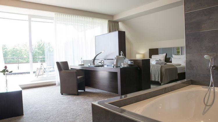 Larrivee Hotel & Spa Room