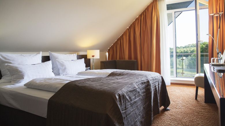 <b>Larrivee Hotel & Spa Room</b>. Images powered by <a href="https://www.leonardoworldwide.com/" title="Leonardo Worldwide" target="_blank">Leonardo</a>.