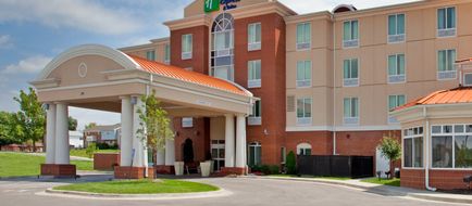 Holiday Inn Express & Suites Kansas City Exterior