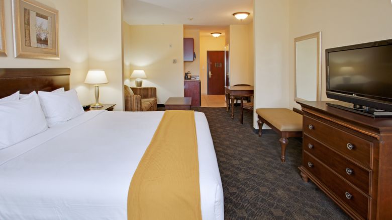 <b>Holiday Inn Express & Suites Pearland Room</b>. Images powered by <a href="https://www.leonardoworldwide.com/" title="Leonardo Worldwide" target="_blank">Leonardo</a>.
