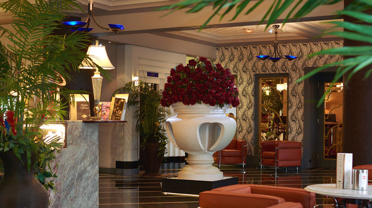Earl of Doncaster Hotel Lobby