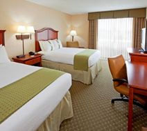 Holiday Inn & Suites Lafayette North Room