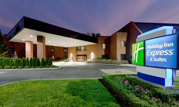 Holiday Inn Express & Suites Mentor