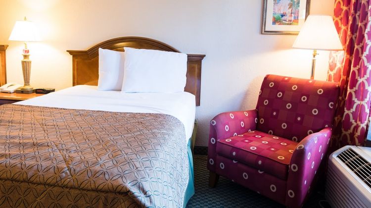 Vista Inn & Suites of Tampa Room