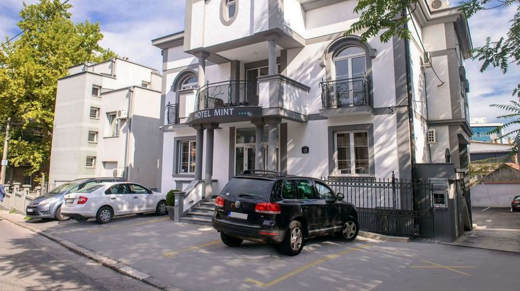 Hotel Mint Exterior