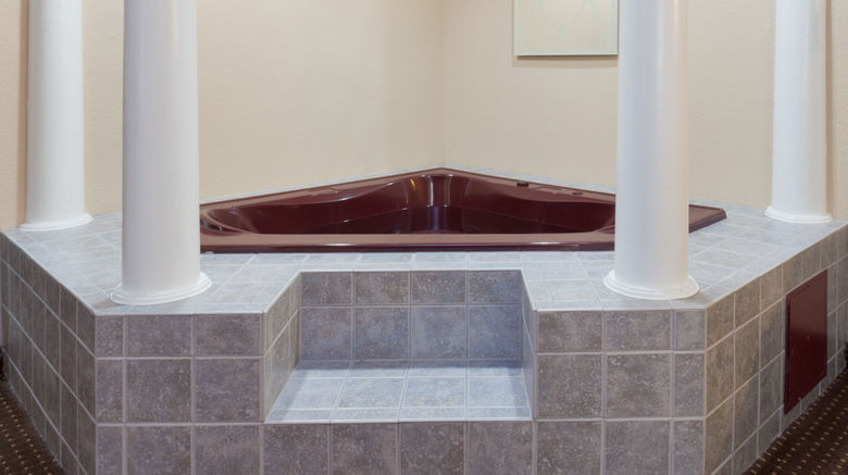 <b>Holiday Inn Express Suite</b>. Images powered by <a href="https://www.leonardoworldwide.com/" title="Leonardo Worldwide" target="_blank">Leonardo</a>.