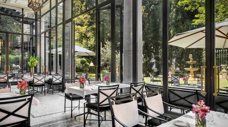 Palazzo Parigi Hotel & Grand Spa Exterior