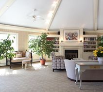 Southampton Inn Lobby