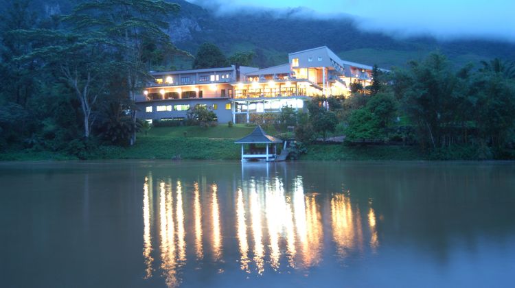 Hunas Falls Hotel Exterior
