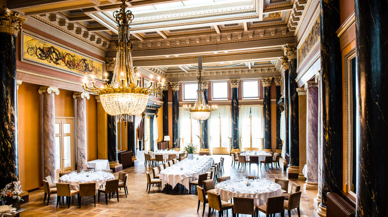 <b>Hotel des Trois Couronnes Ballroom</b>. Images powered by <a href="https://www.leonardoworldwide.com/" title="Leonardo Worldwide" target="_blank">Leonardo</a>.