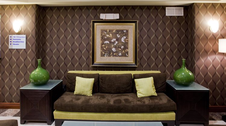 Holiday Inn Express Hotel & Suites Lobby