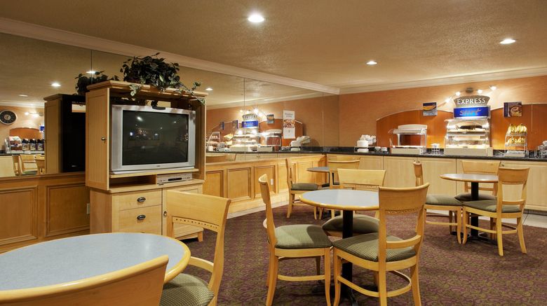 <b>Holiday Inn Express Restaurant</b>. Images powered by <a href="https://www.leonardoworldwide.com/" title="Leonardo Worldwide" target="_blank">Leonardo</a>.