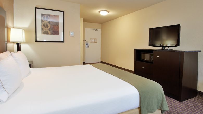 <b>Holiday Inn Express Room</b>. Images powered by <a href="https://www.leonardoworldwide.com/" title="Leonardo Worldwide" target="_blank">Leonardo</a>.