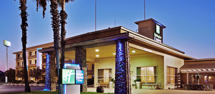 Holiday Inn Express Exterior