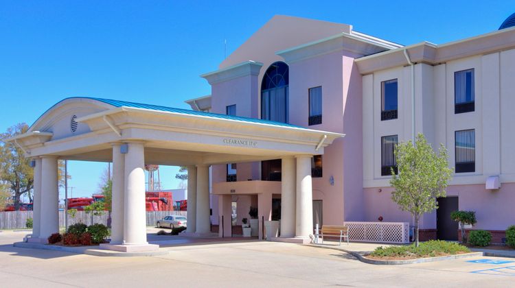 Holiday Inn Express Hotel & Suites Exterior