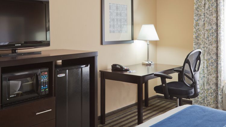 Holiday Inn Express Columbia Room