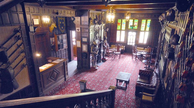 <b>Comlongon Castle Lobby</b>. Images powered by <a href="https://www.leonardoworldwide.com/" title="Leonardo Worldwide" target="_blank">Leonardo</a>.
