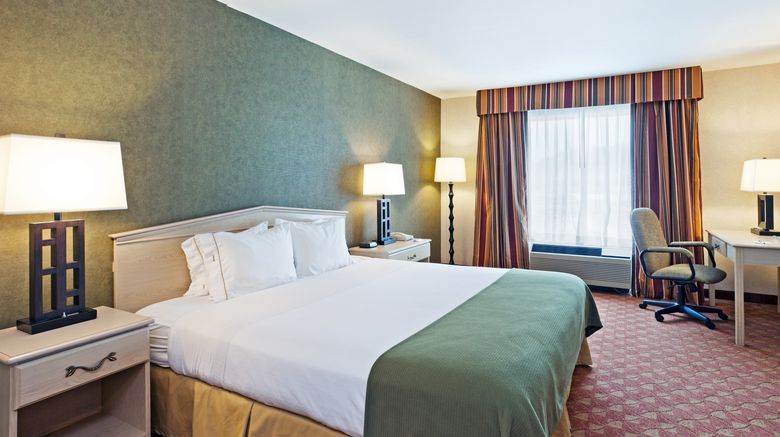 <b>Holiday Inn Express & Suites Room</b>. Images powered by <a href="https://www.leonardoworldwide.com/" title="Leonardo Worldwide" target="_blank">Leonardo</a>.