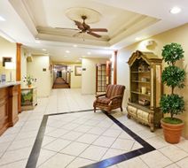 Holiday Inn Express & Suites Lobby