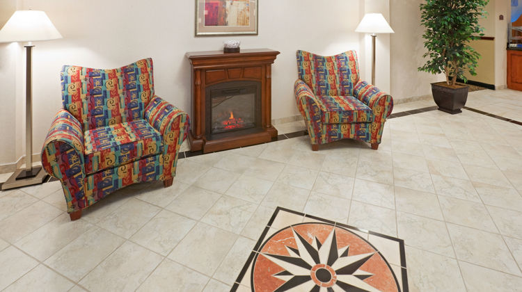 Holiday Inn Express Lobby