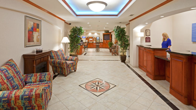 Holiday Inn Express Lobby