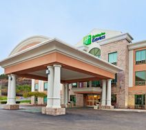 Holiday Inn Express & Suites Exterior