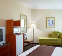 Holiday Inn Express Biloxi-Beach Blvd Room