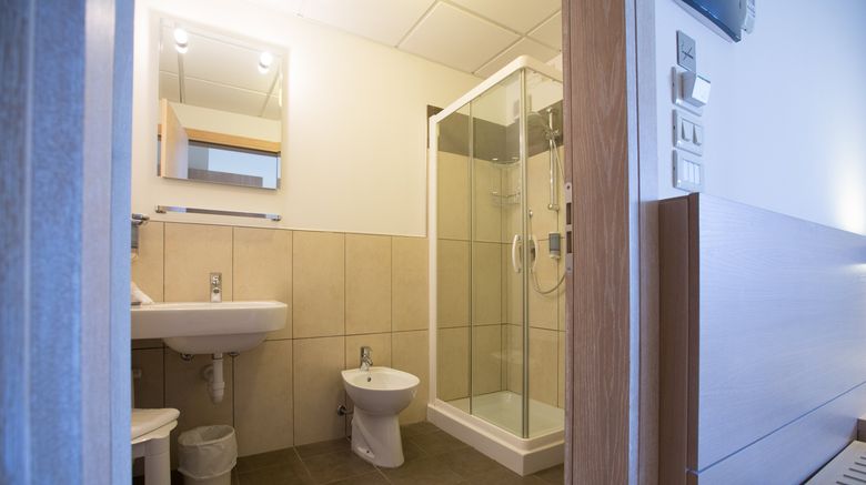 <b>Europa Hotel Room</b>. Images powered by <a href="https://www.leonardoworldwide.com/" title="Leonardo Worldwide" target="_blank">Leonardo</a>.