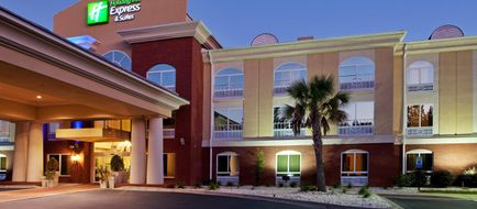 Holiday Inn Express Hotel & Suites Exterior