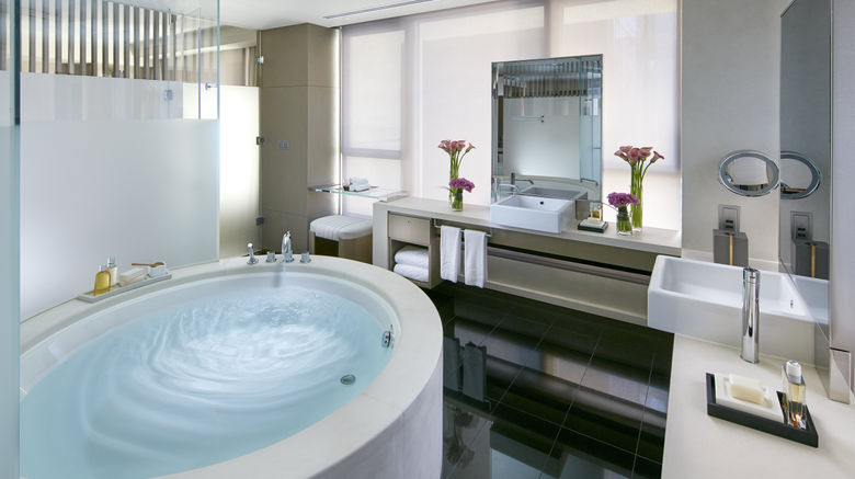 <b>Mandarin Oriental, The Landmark Room</b>. Images powered by <a href="https://www.leonardoworldwide.com/" title="Leonardo Worldwide" target="_blank">Leonardo</a>.