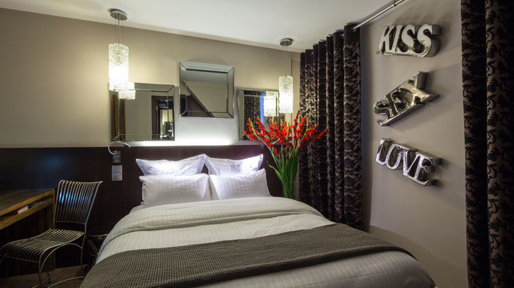 B Montmartre Room
