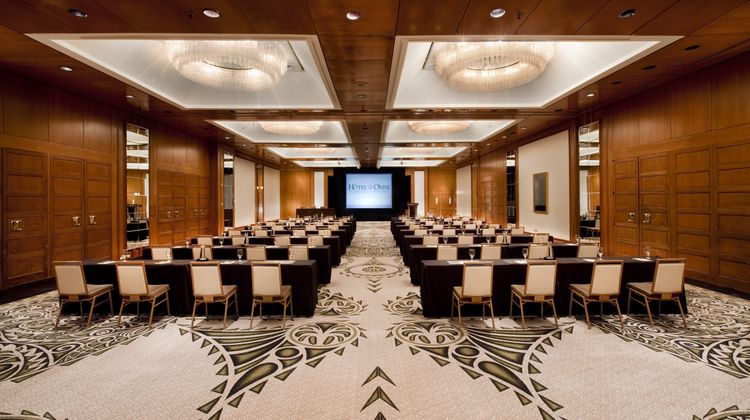 Omni Mont-Royal Hotel Meeting