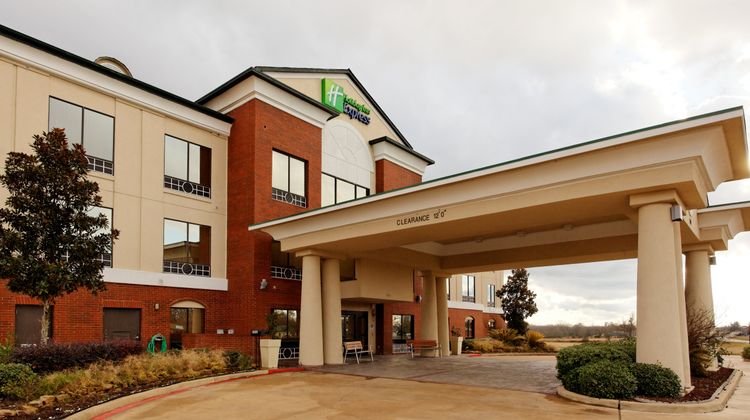 Holiday Inn Express Crockett Exterior