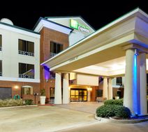 Holiday Inn Express Crockett Exterior