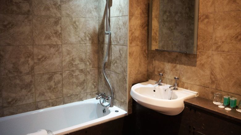 <b>Royal Victoria Hotel Room</b>. Images powered by <a href="https://www.leonardoworldwide.com/" title="Leonardo Worldwide" target="_blank">Leonardo</a>.