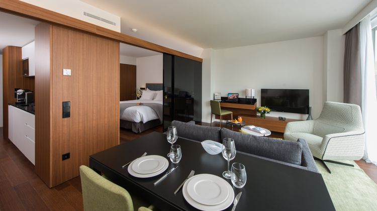 Fraser Suites Geneva Room