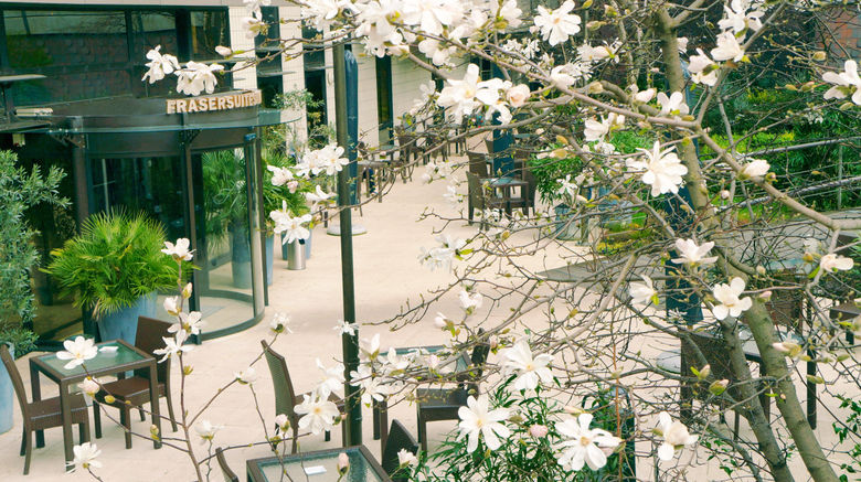 <b>Fraser Suites Harmonie Paris La Defense Exterior</b>. Images powered by <a href="https://www.leonardoworldwide.com/" title="Leonardo Worldwide" target="_blank">Leonardo</a>.